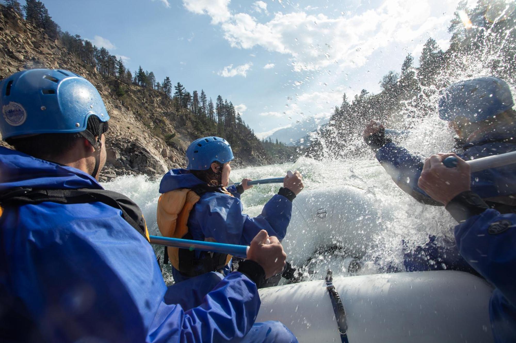 Kumsheen Rafting Resort Lytton Bagian luar foto