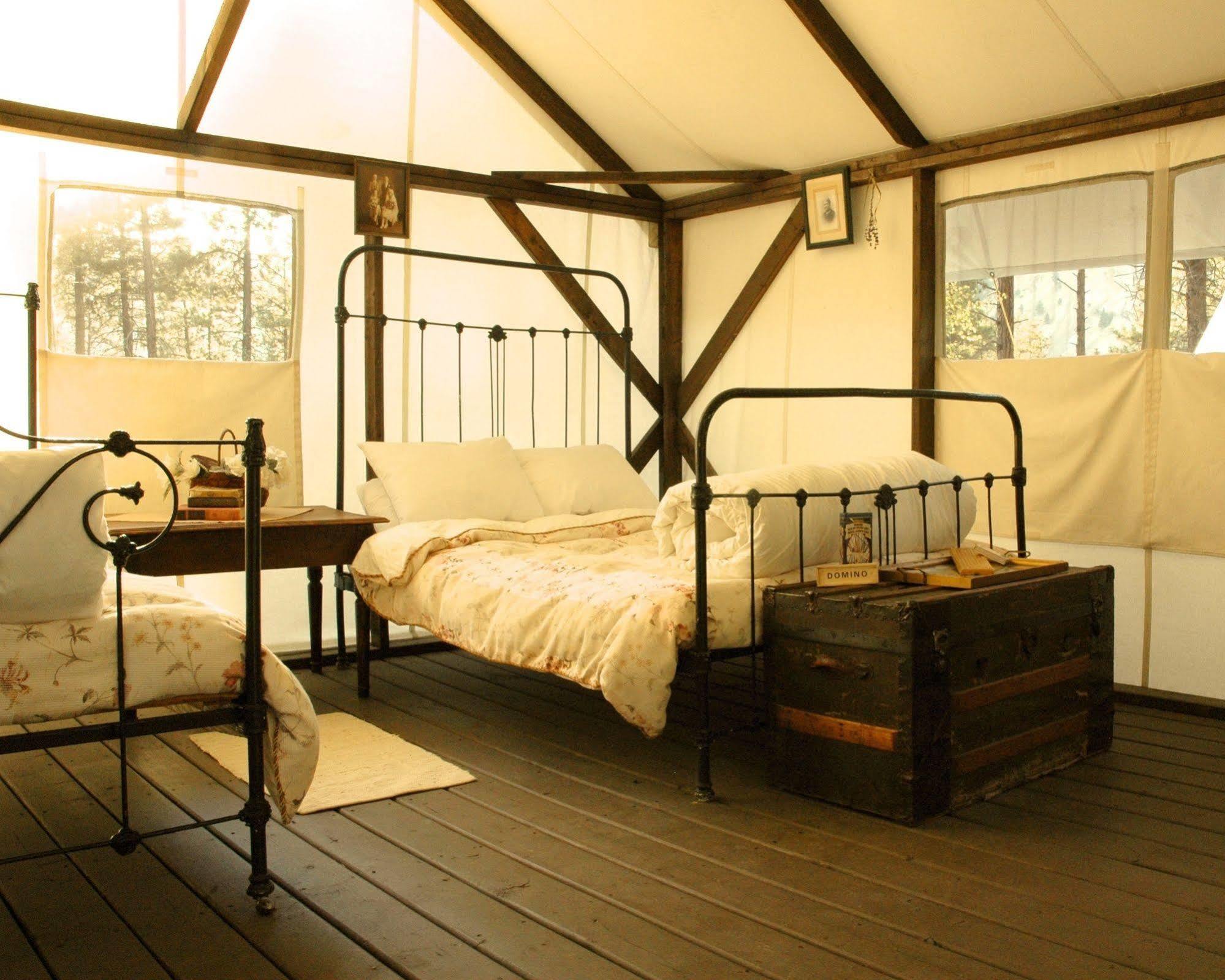 Kumsheen Rafting Resort Lytton Bagian luar foto